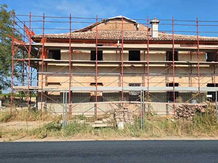 Casa con 10 locali in vendita in Via Ravarino Carpi, Bomporto