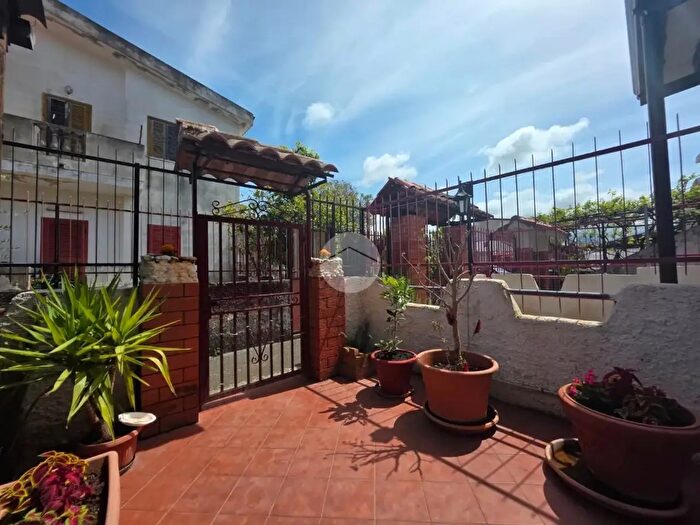 Appartamento trilocale in vendita in Via del Mare, Scalea