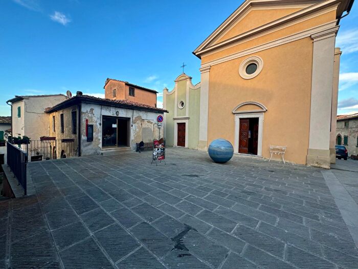 Casa quadrilocale in vendita in della Chiesa Ghizzano, Peccioli