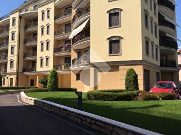 Appartamento con 5 locali in affitto in Via Eugenio Alberi, Vicenza