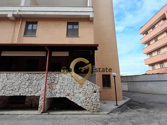 Appartamento quadrilocale in vendita in Via Egnazia, Brindisi