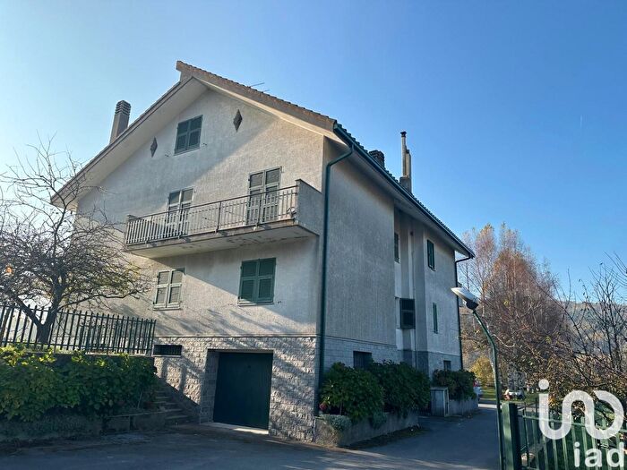 Appartamento trilocale in vendita in Via Via Venticinque Aprile, Bardineto