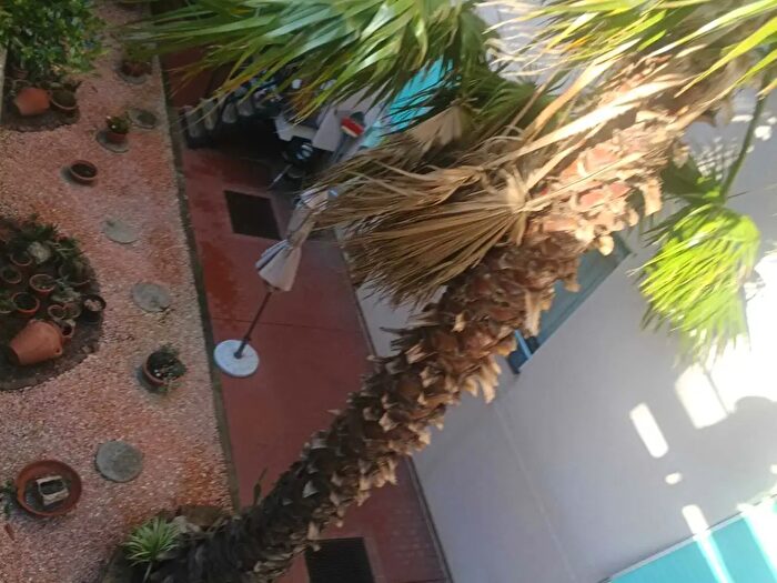 Appartamento con 5 locali in vendita in Via Rusca, Savona