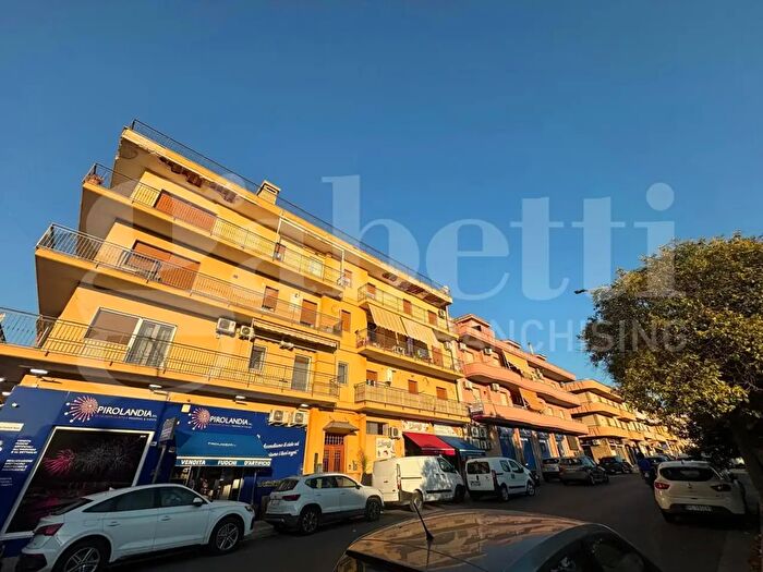 Appartamento trilocale in affitto in Via Capitano Emanuele Basile, Bagheria