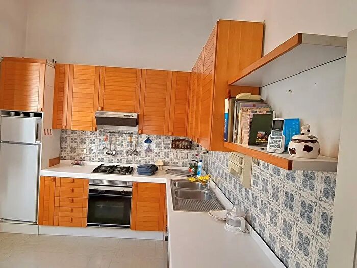 Casa con 6 locali in vendita in Viale Viale Libertãnbsp, Impruneta