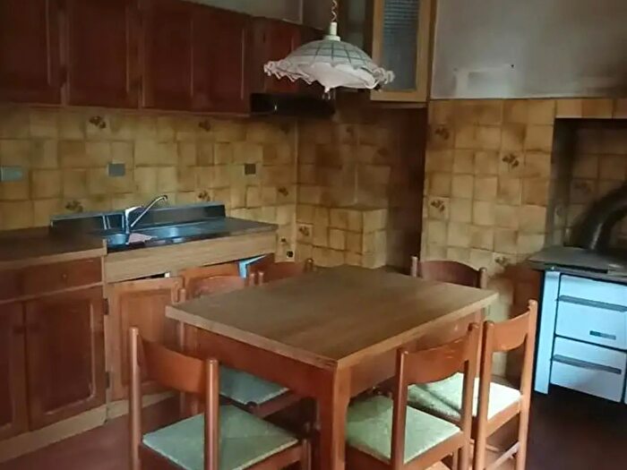 Appartamento trilocale in vendita in Sp, Apricale