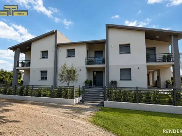 Casa con 5 locali in vendita in Via Alessandro Tassoni, Reggio nell'Emilia