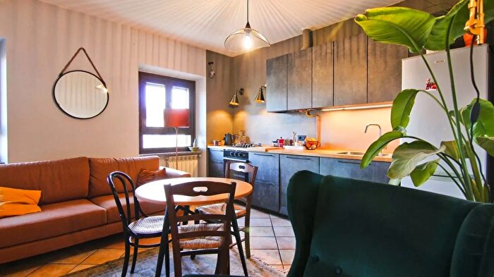 Appartamento trilocale in vendita in Via per Rovellasca Misinto, Misinto