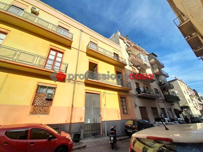 Appartamento trilocale in vendita in Via Licciardi a, Catania