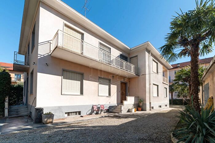 Appartamento con 6 locali in vendita in Via Bonadonna, Rivoli