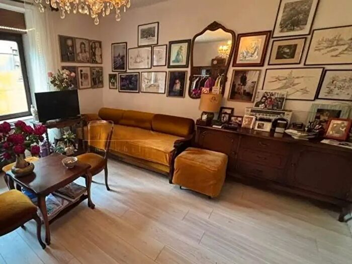 Appartamento trilocale in vendita in Via Conte Verde, Milano