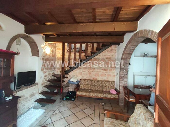 Casa bilocale in affitto in Via Roma, Centro, Frontone