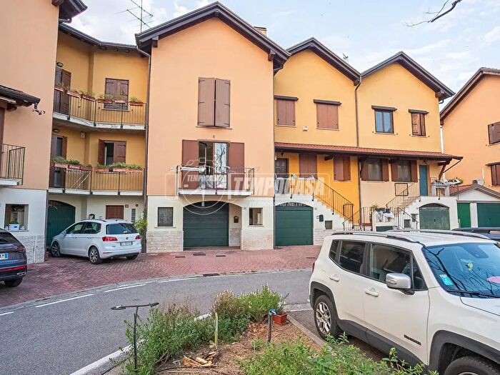 Casa quadrilocale in vendita in Via Nicolò Secco d'Aragona, Montichiari