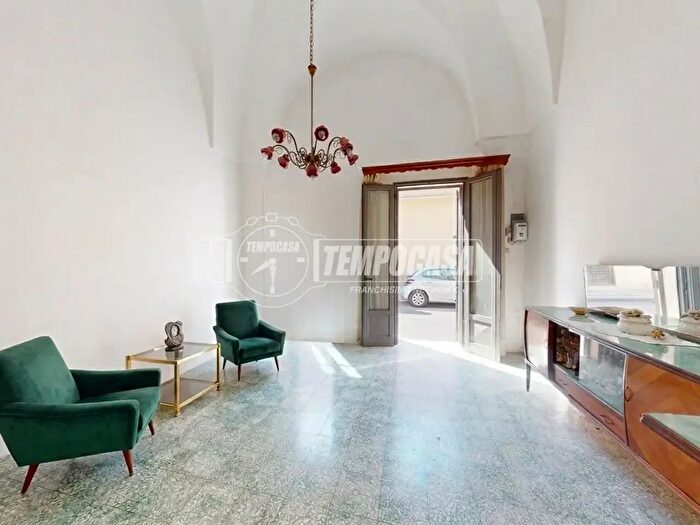 Casa trilocale in vendita in Via Armando Diaz, Castri Di Lecce