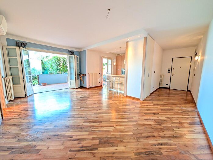 Appartamento trilocale in vendita in Via Morandi, Sirmione