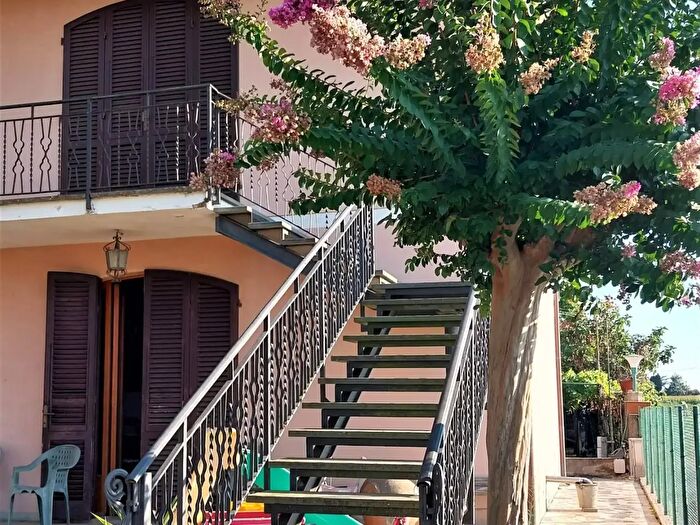 Casa con 12 locali in vendita in San Giuliano Terme