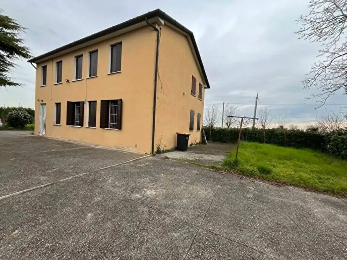 Casa con 7 locali in vendita in Via Pietro Mascagni, Albignasego