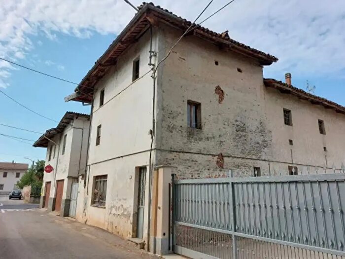 Casa con 5 locali in vendita in Via Camillo Benso di Cavour, Villanova Solaro