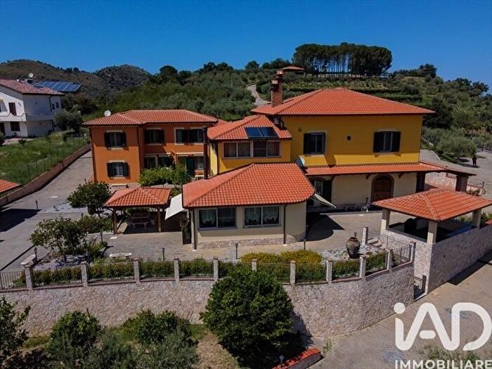 Casa con 6 locali in vendita in Via Contrada Camera, Patti