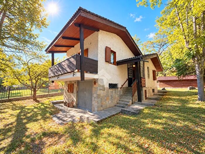 Casa trilocale in vendita in Via Jafferau, Oulx