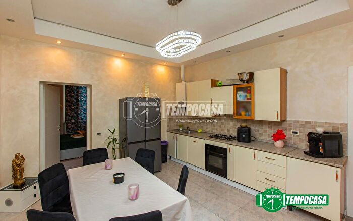 Appartamento trilocale in vendita in Via Piave, Castellanza