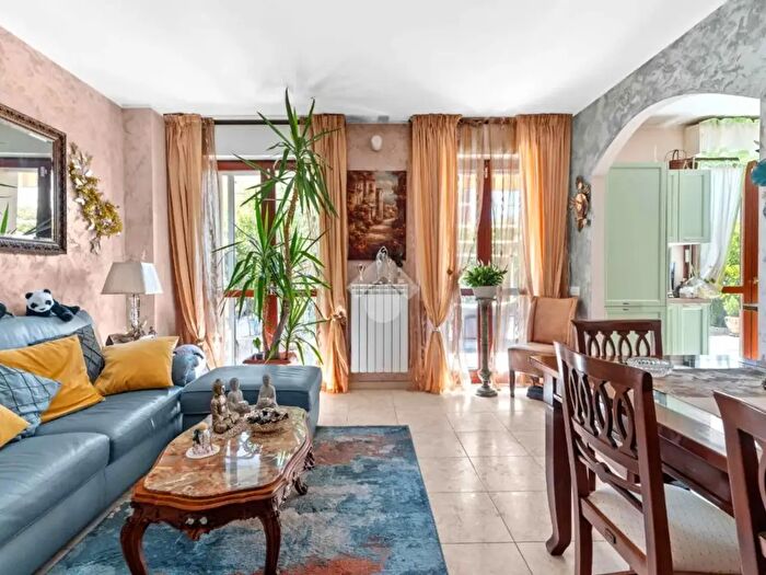 Appartamento bilocale in vendita in Via Dante Alighieri, Trezzano Sul Naviglio