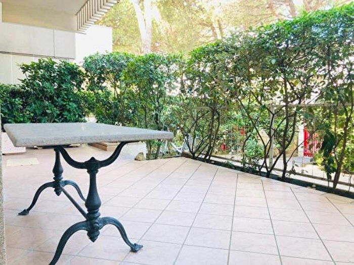 Appartamento quadrilocale in vendita in Viale Gaspare Spontini, Cervia