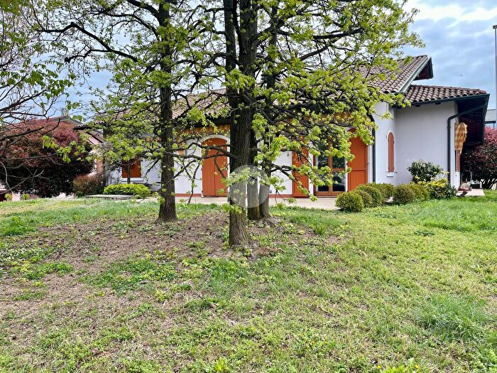 Casa quadrilocale in vendita in Via Toscana, Torbole Casaglia