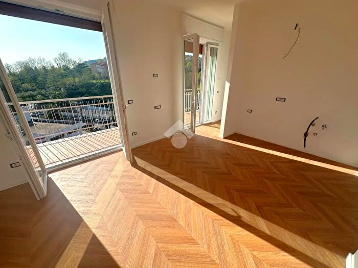 Appartamento bilocale in vendita in Via Gabriele Jannelli Nuovo Mai Abitato, Napoli