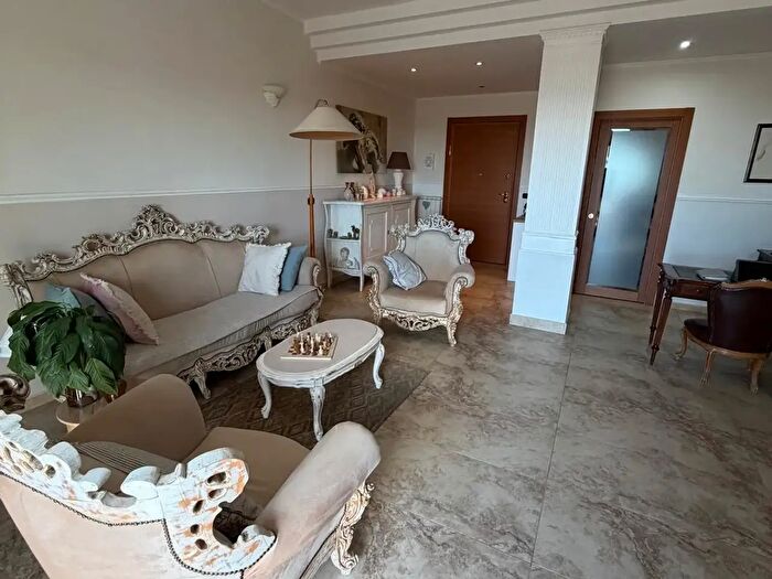 Appartamento con 5 locali in vendita in Via Arco dei Calderai, Castellaneta