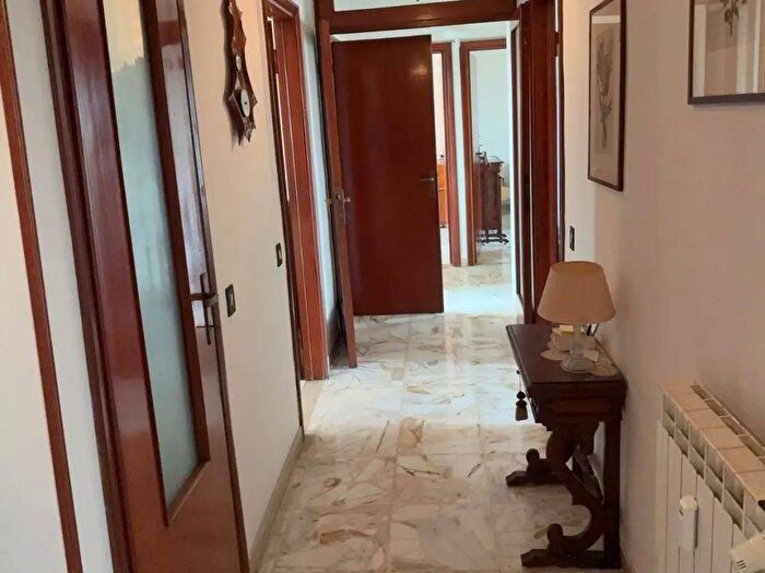 Appartamento con 6 locali in vendita in Pisa