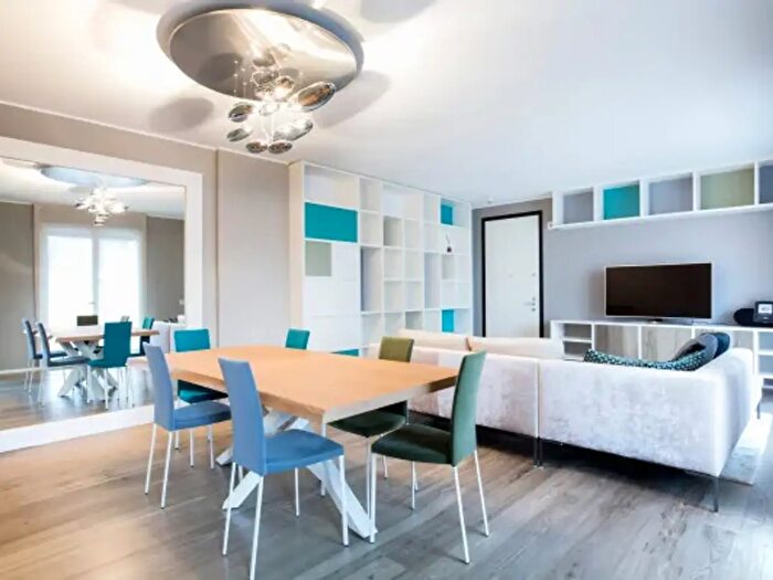 Appartamento trilocale in vendita in Via Carlo Poma, Milano