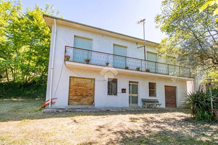 Casa trilocale in vendita in Via Giovanni Pascoli, Cantalice