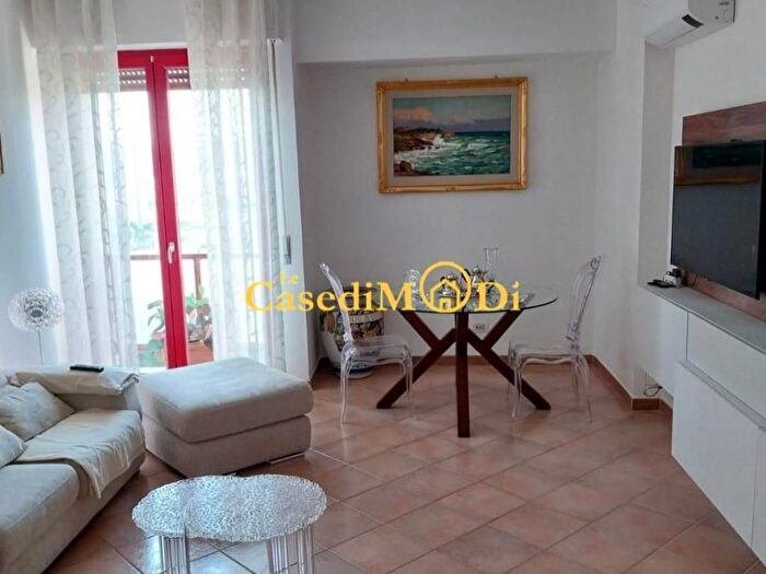 Appartamento quadrilocale in affitto in Via Ilario Zambelli, Fabbricotti, Livorno