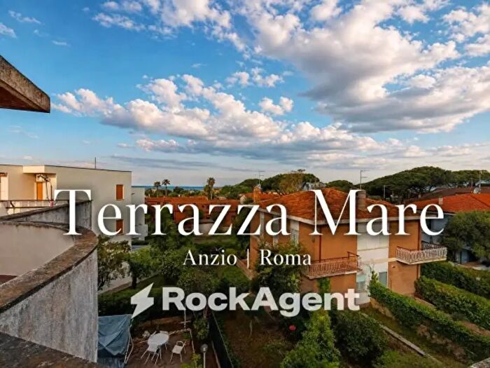 Casa trilocale in vendita in Via dei Licheni, Anzio