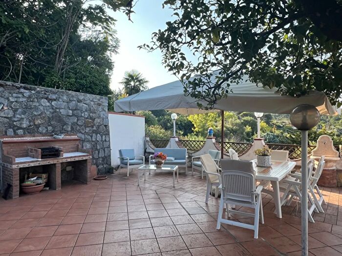 Appartamento con 6 locali in vendita in Parco Spineto, San Giovanni A Piro