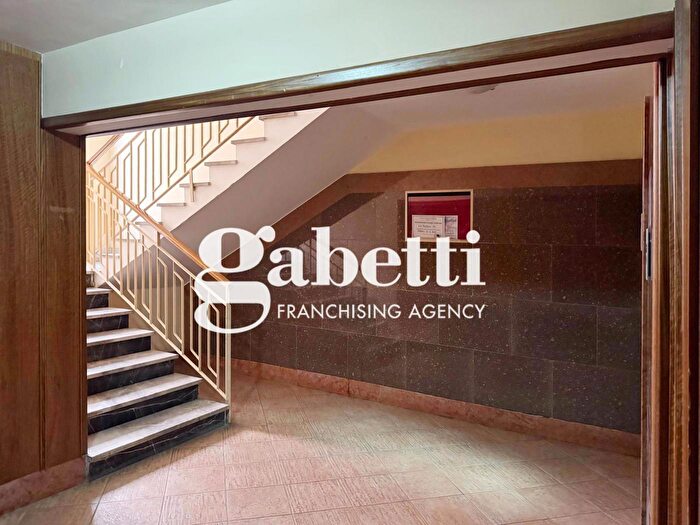 Appartamento trilocale in vendita in Via Nespolo Sabino, Roma