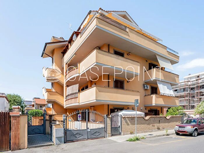 Appartamento trilocale in vendita in Via Palermo, Ladispoli