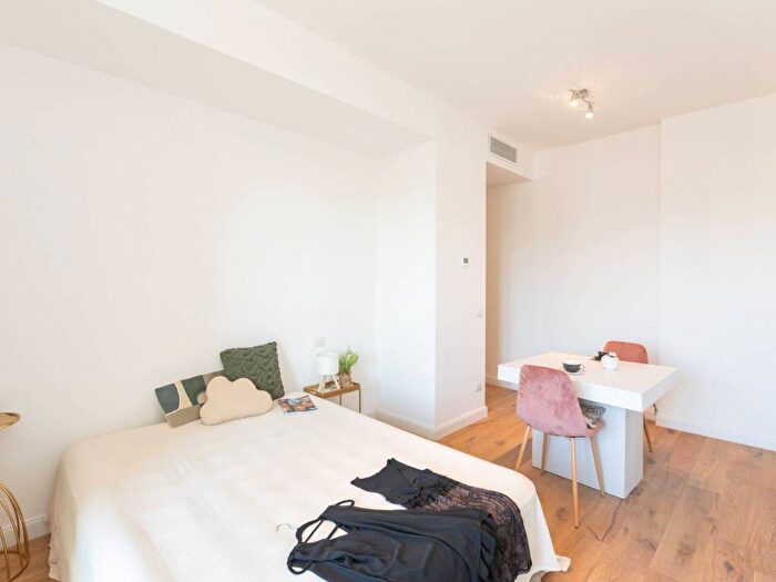 Appartamento monolocale in affitto in Via Andrea Costa, Pasteur, Milano