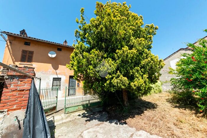 Casa con 8 locali in vendita in Via delle Scuole, Morano Sul Po