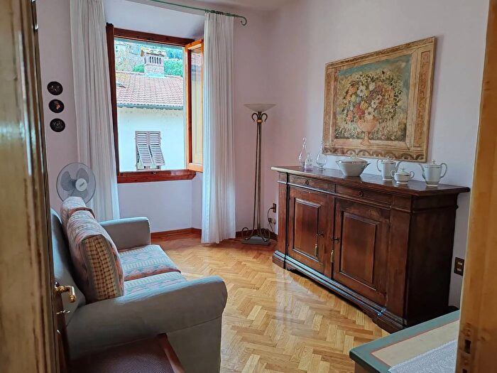 Appartamento trilocale in vendita in Via Giulio Braga Vaiano, Vaiano