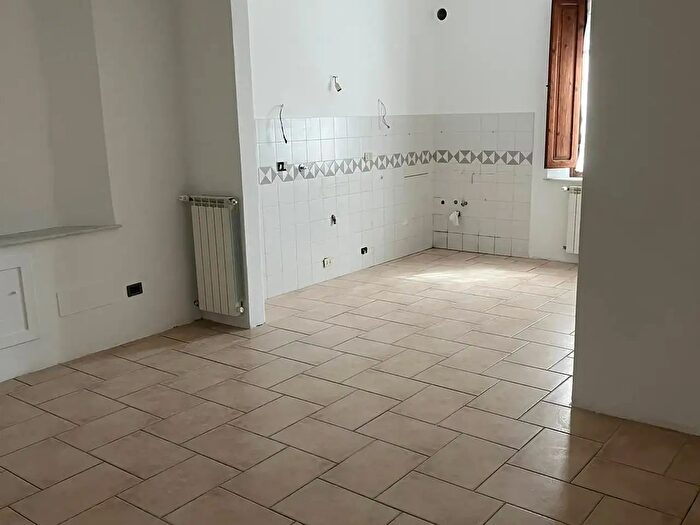 Appartamento quadrilocale in vendita in Goffredo Mameli, Siena