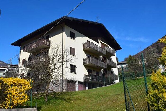 Appartamento trilocale in vendita in Via Don Giovanni Fantini, Serina