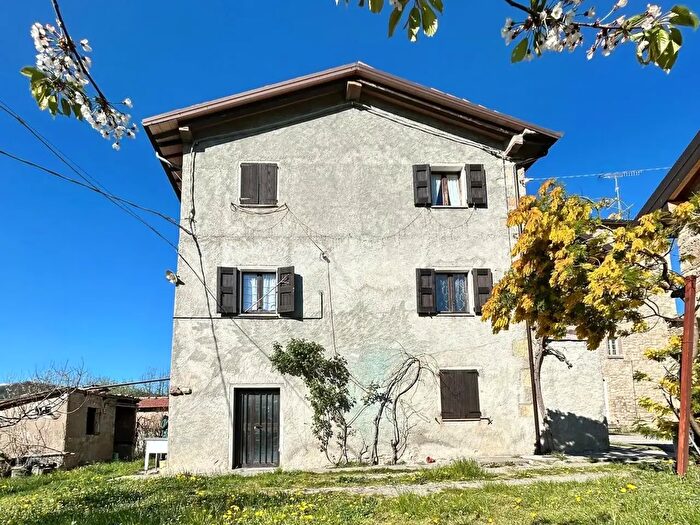 Casa con 5 locali in vendita in Via Pieve di Renno, Pavullo Nel Frignano