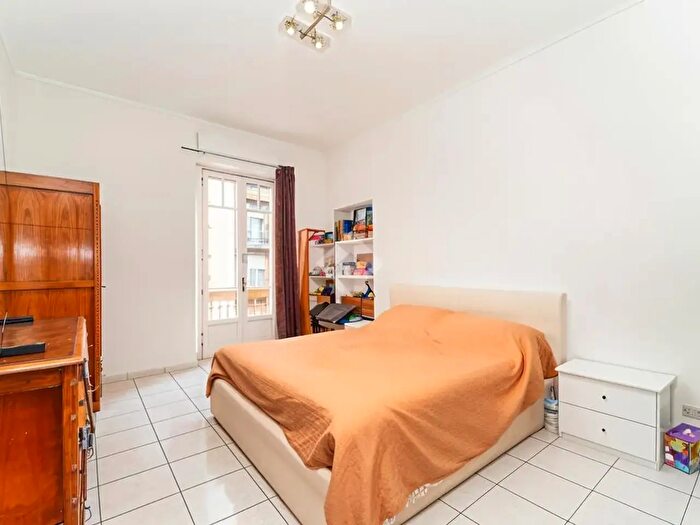 Appartamento bilocale in vendita in Via Limone, Torino