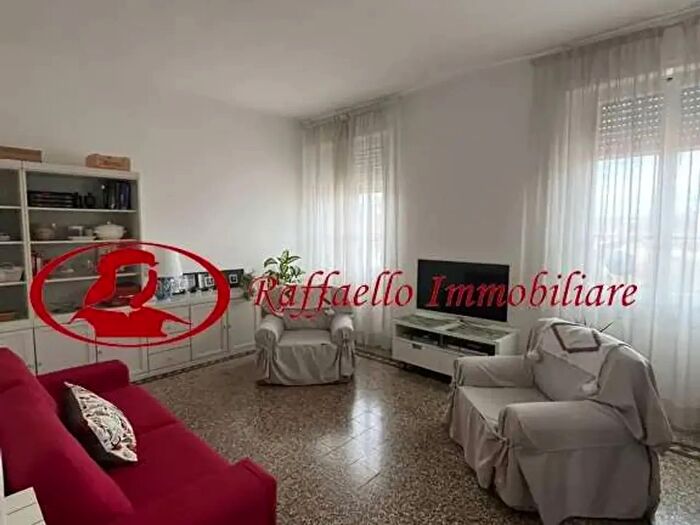 Appartamento con 5 locali in vendita in Via Ciro Menotti, Firenze