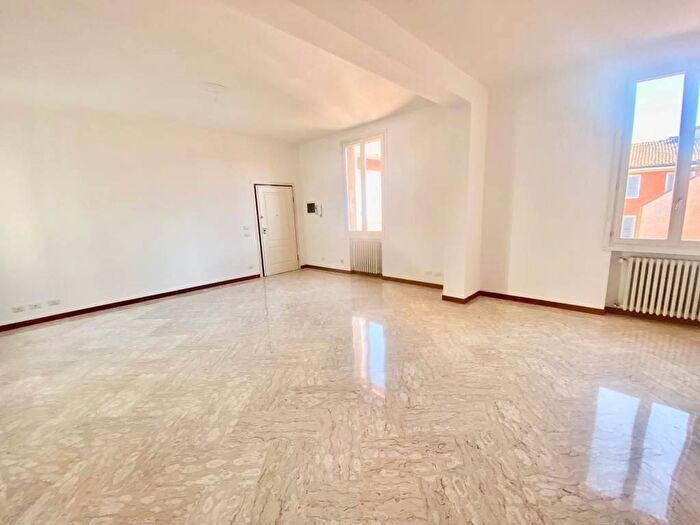 Appartamento con 5 locali in affitto in Corso Canalgrande, Centro Storico, Modena