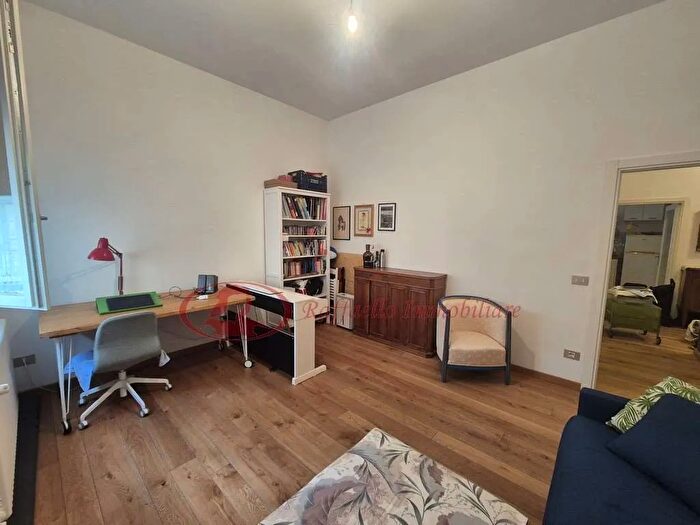 Appartamento trilocale in vendita in Via Fda Montefeltro, Firenze