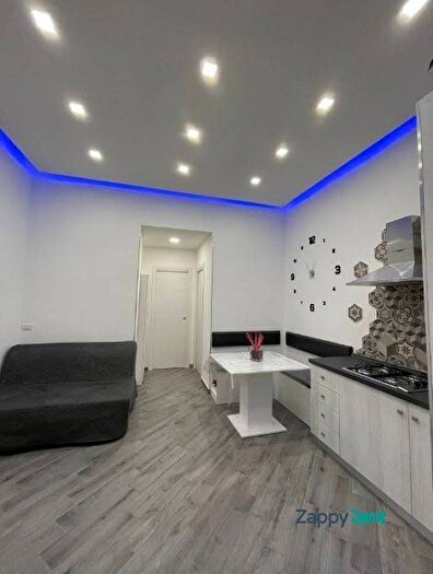 Appartamento bilocale in affitto in Via Antonio Genovesi, San Carlo AllArena, Napoli