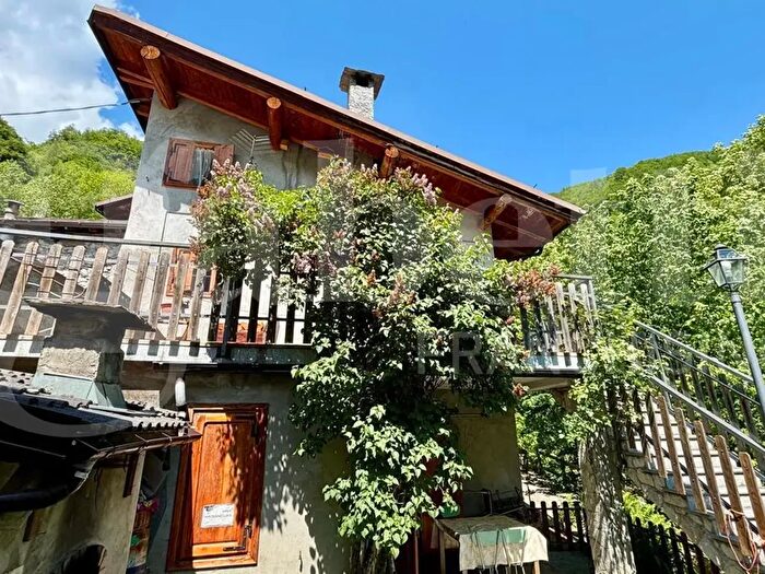 Casa trilocale in vendita in Borgata Campoforano, Salza Di Pinerolo